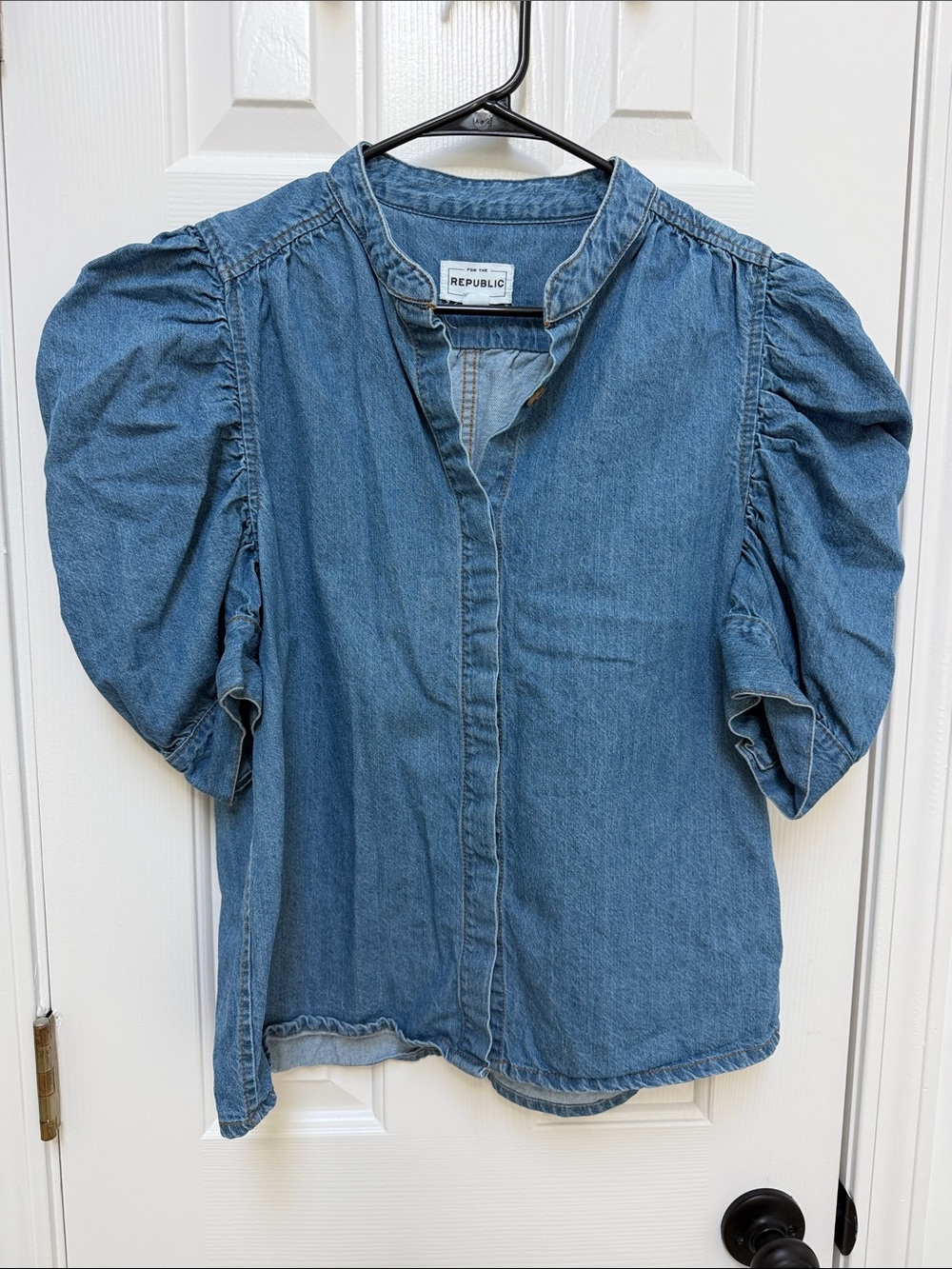For The Republic Blue Denim Puff-Sleeve Button-Front Blouse